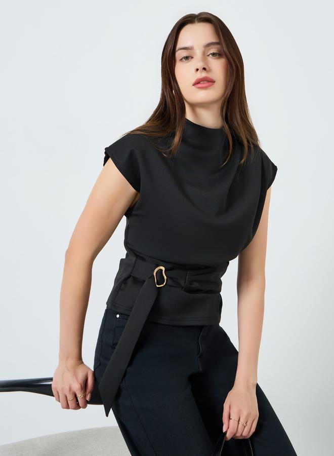 ستايلي بلوزة بياقة عالية وحزام - Image 1